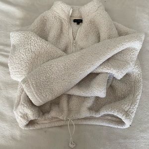 White sherpa cropped pullover